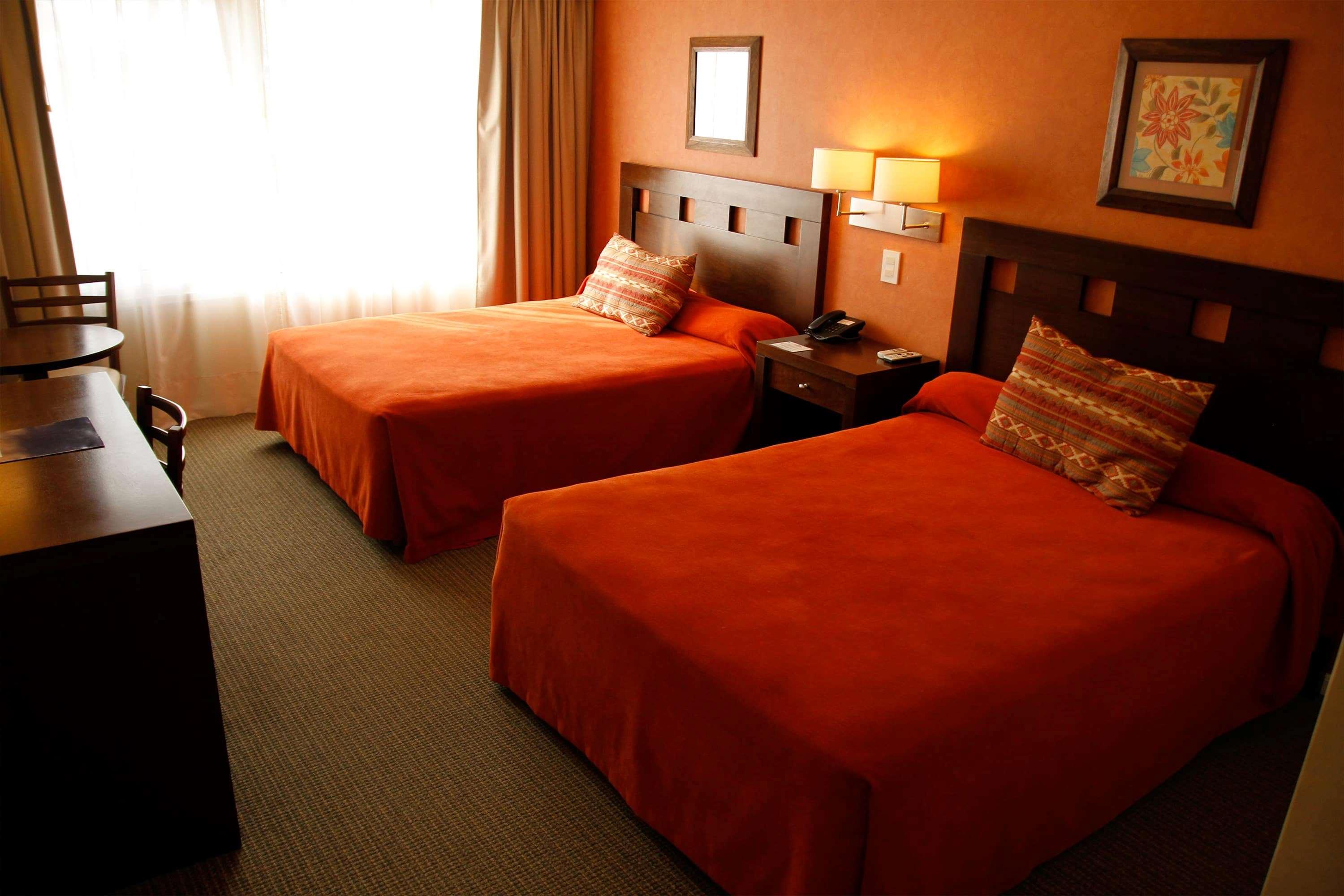 Hotel Howard Johnson Trenque Lauquen Esterno foto